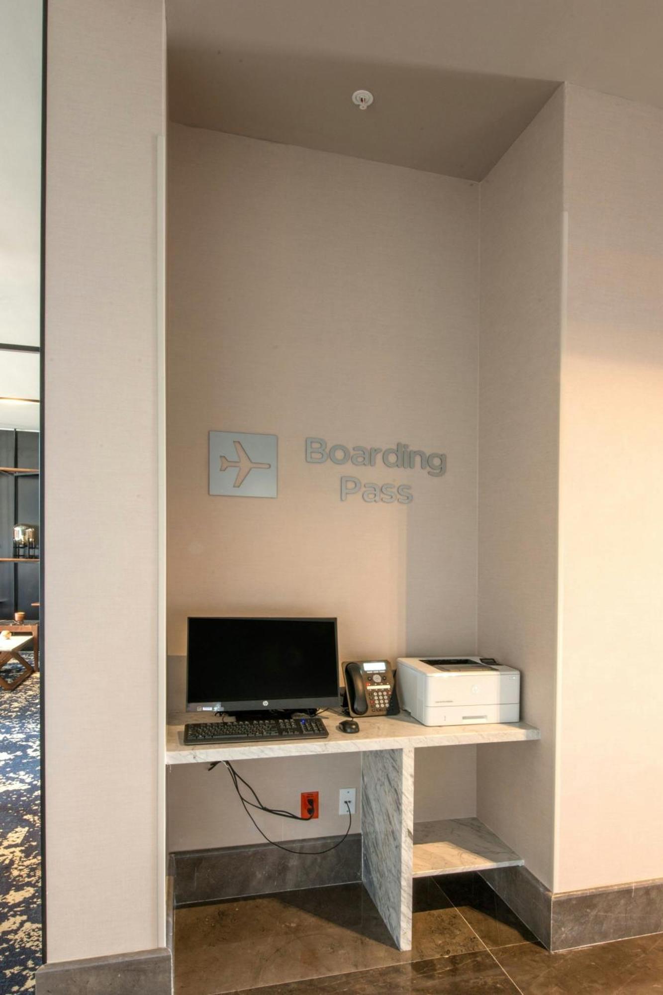 Courtyard By Marriott San Luis Potosi, Los Lagos Esterno foto