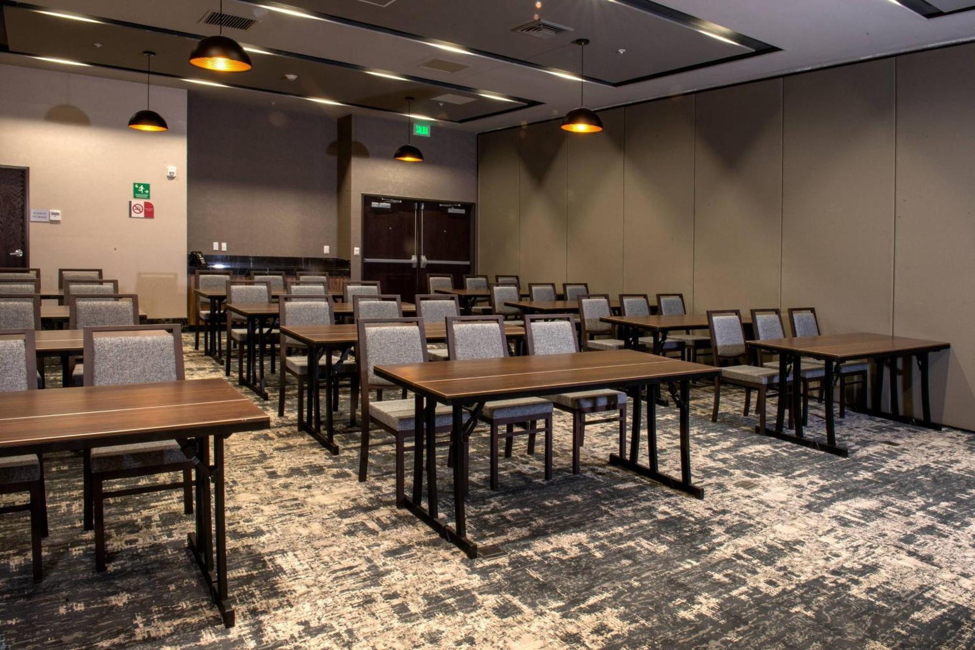 Courtyard By Marriott San Luis Potosi, Los Lagos Esterno foto