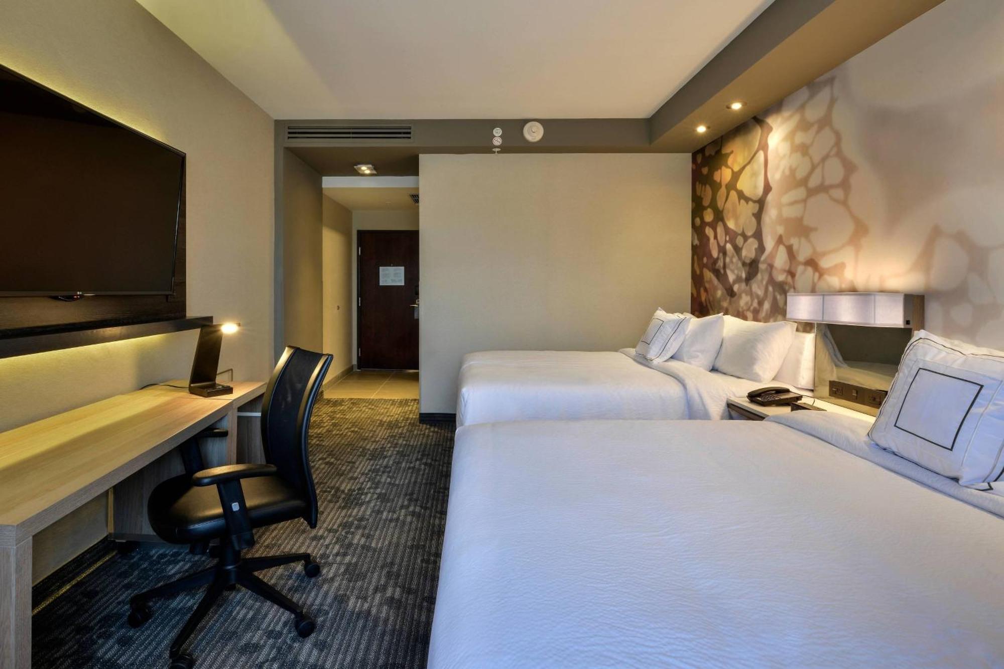 Courtyard By Marriott San Luis Potosi, Los Lagos Esterno foto