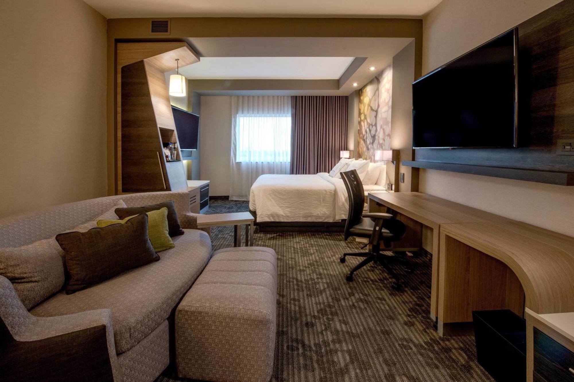 Courtyard By Marriott San Luis Potosi, Los Lagos Esterno foto